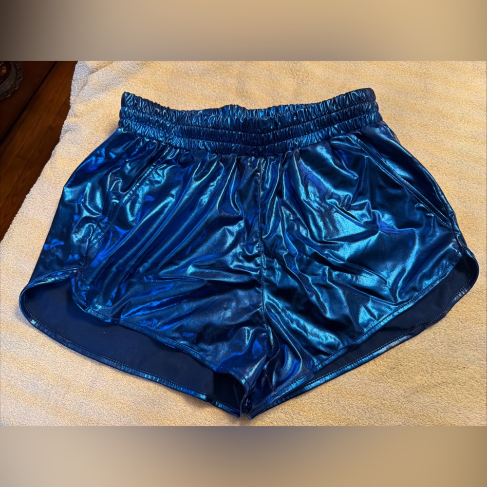 Makarthy Ladies Size XL Blue Satin Shorts